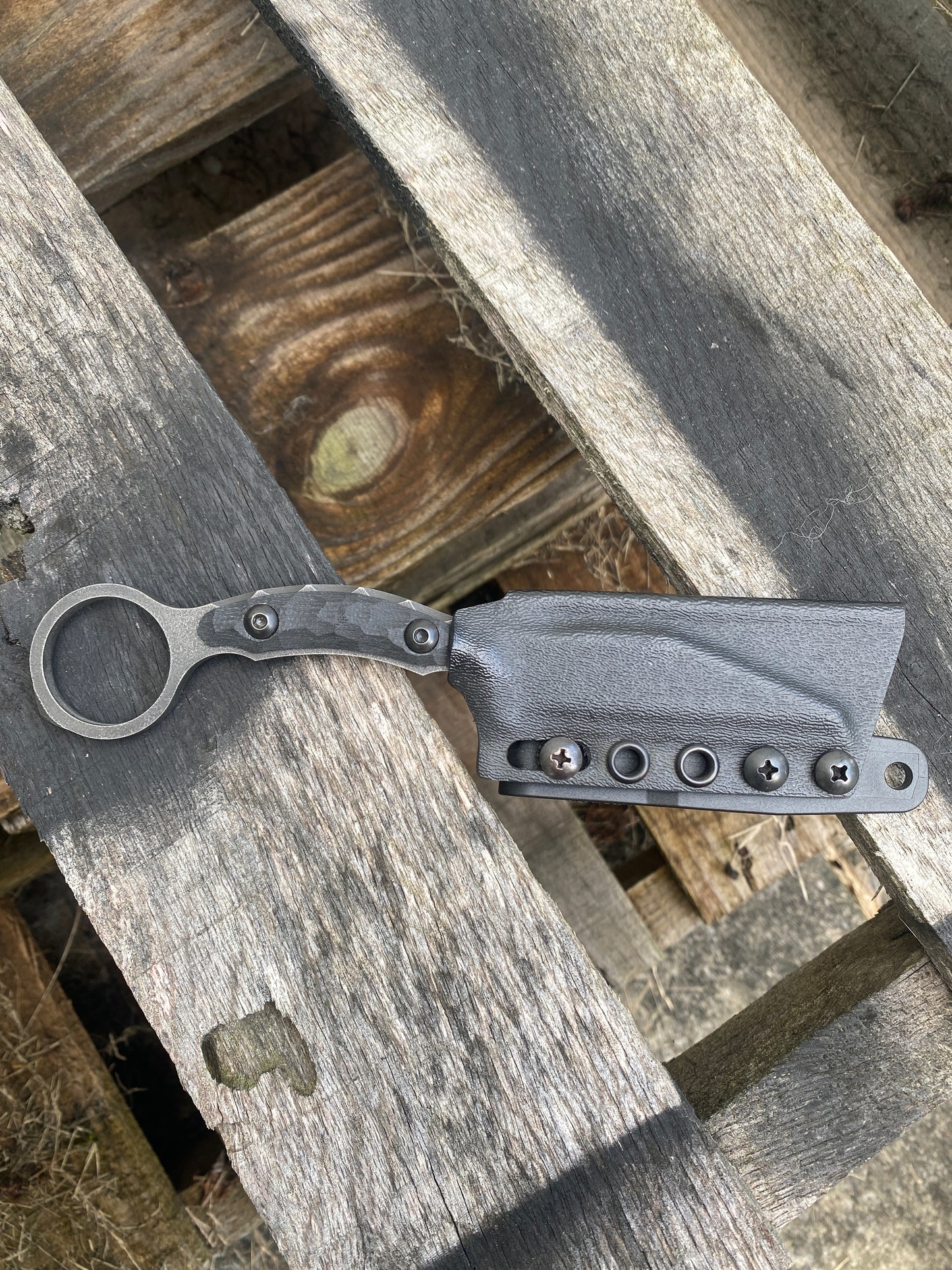 Pōkr with Serrations
